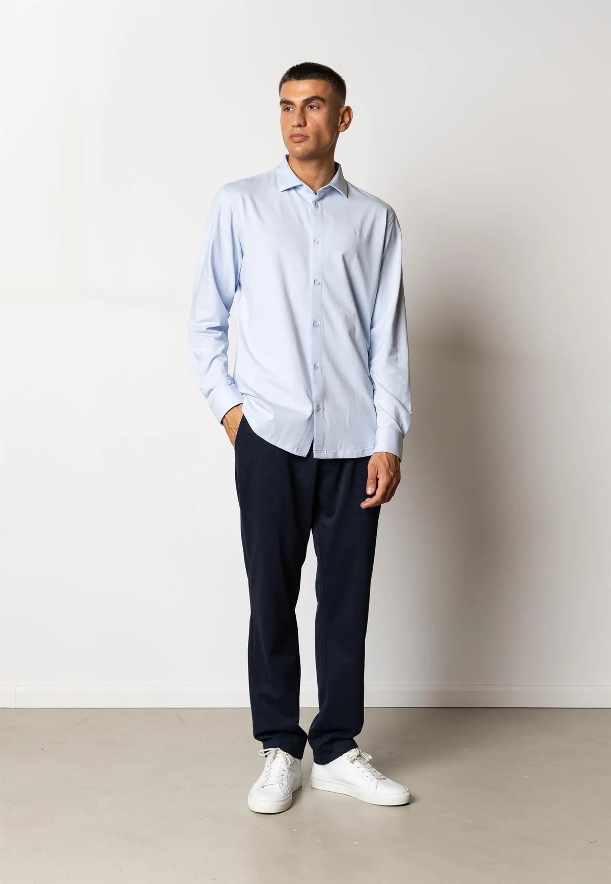 Brendon Bukse - Navy Clean Cut Copenhagen