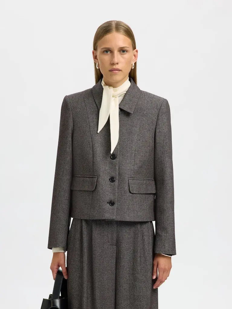 Camilla Blazer Short - Black Detail/Structure Selected Femme