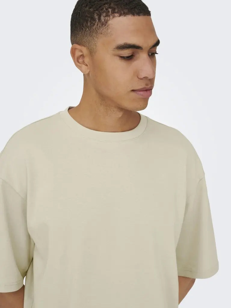 Caspian Boxfit T-Skjorte - Silver Lining Only & Sons