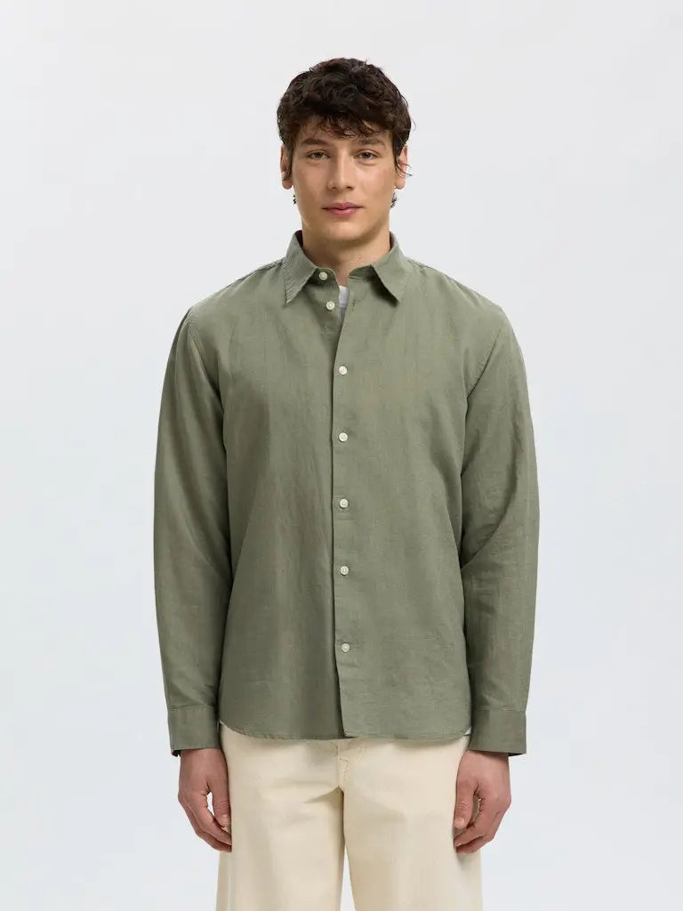 Claus Clay Regular Linskjorte - Vetiver Selected Homme
