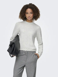 Elanora Genser - Cloud Dancer Detail JDY