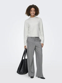 Elanora Genser - Cloud Dancer Detail JDY