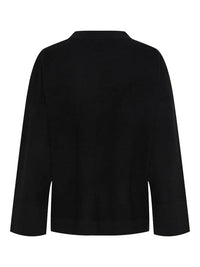 Emilie Genser - Black Y.A.S