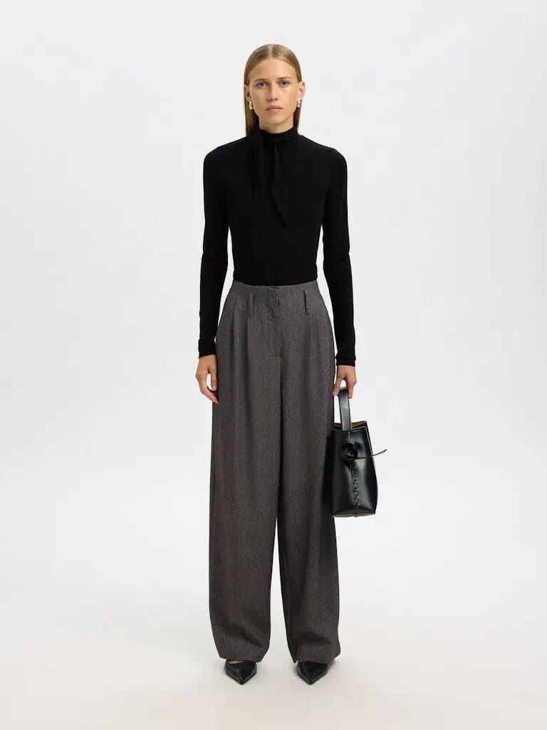 Lina Høyhalset Genser - Black Selected Femme