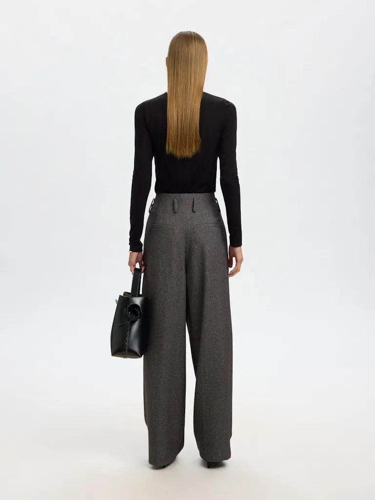 Lina Høyhalset Genser - Black Selected Femme