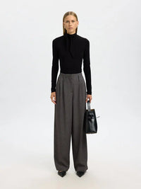 Lina Høyhalset Genser - Black Selected Femme