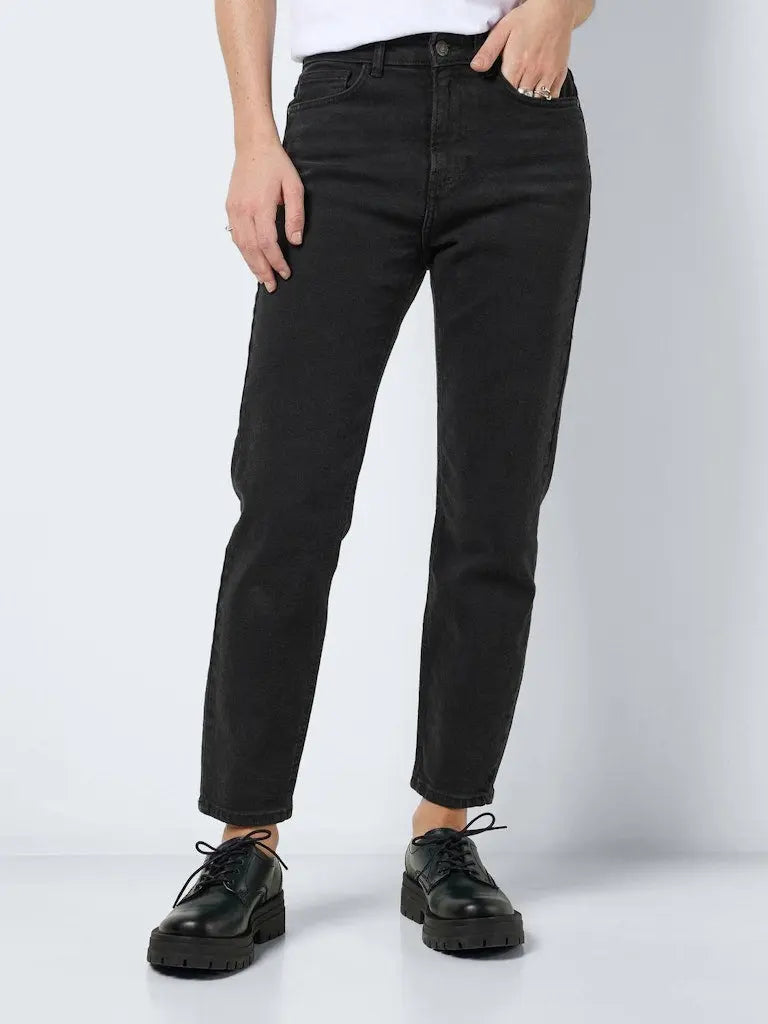 Moni Cropped Straight Jeans - Black Denim Noisy May