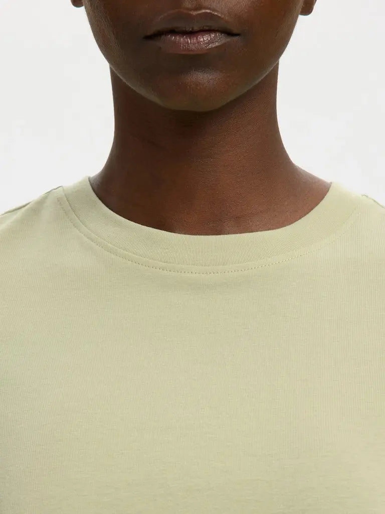 Myessential T-Skjorte - Lint Selected Femme