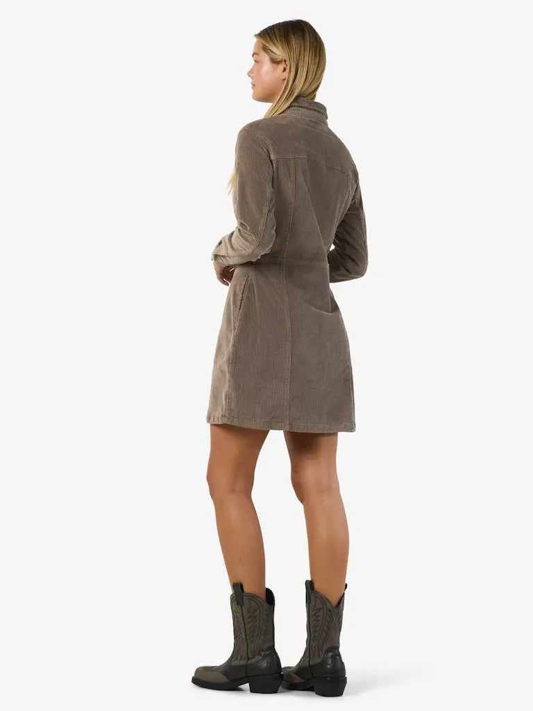 Nise Kordfløyelskjole - Morel Noisy May