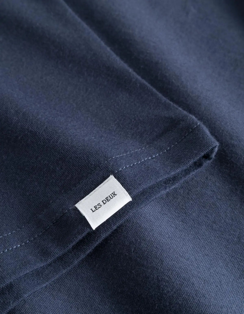 Nørregaard Tonal T-Skjorte - Dark Navy Les Deux