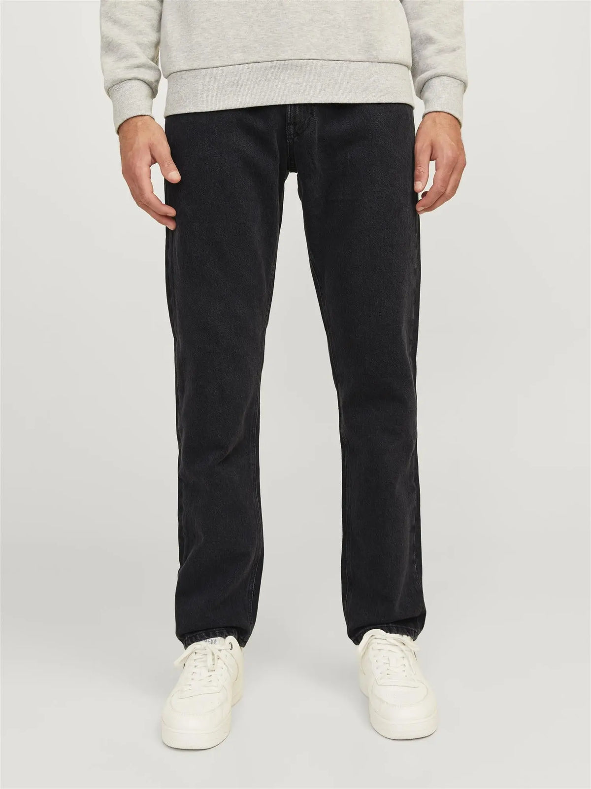 Ryan Relaxed Jeans 637 - Black Denim JJ Rebel