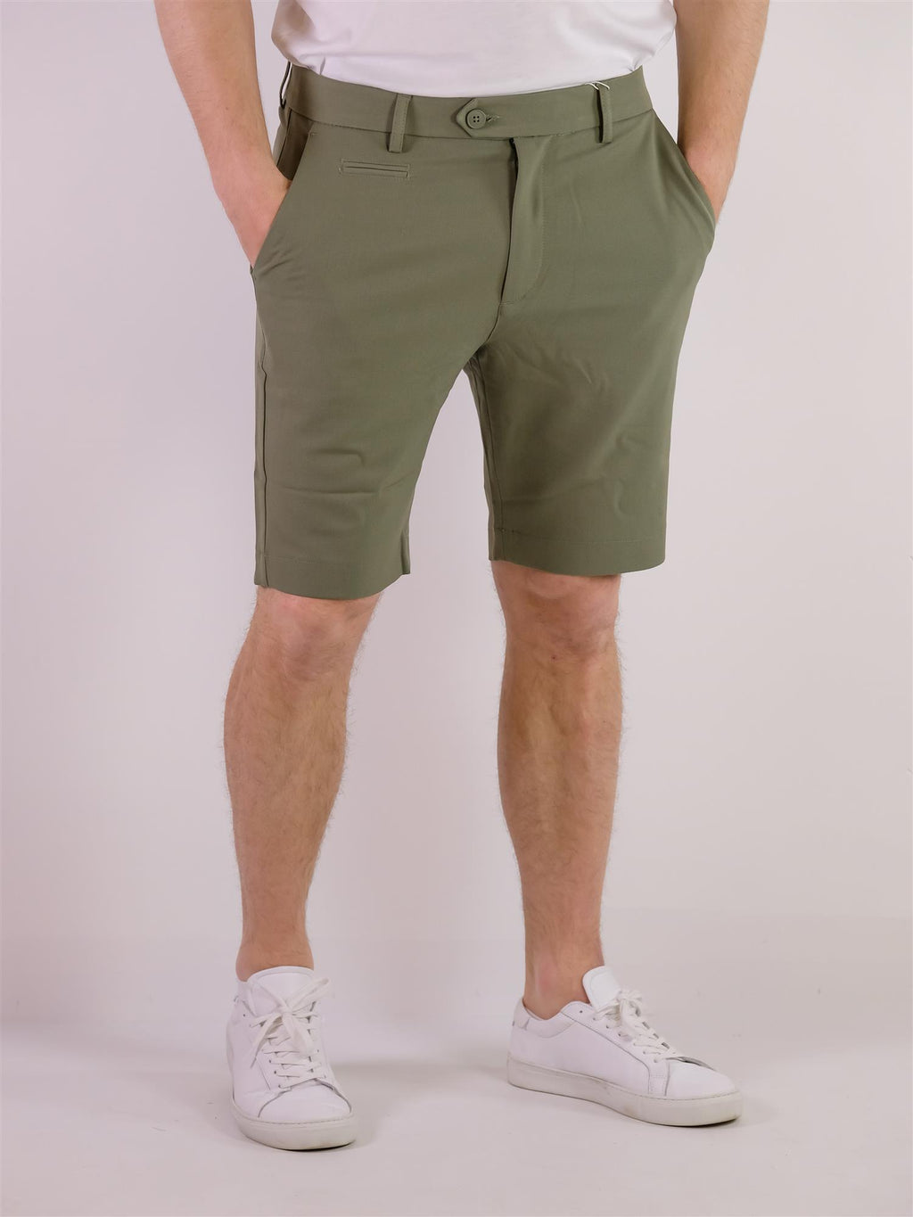 Como Basic+ Shorts - Lichen Green